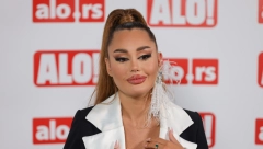 DIGLA NOGE NA STO! Ana Korać potezom sve šokirala, starleta otputovala na ovu luksuznu destinaciju i potpuno se opustila! (VIDEO)