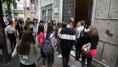 BILI SMO ŽEDNI, KONOBAR NIJE HTEO DA NAM DA NI ČAŠU VODE Učenici se vraćaju sa ekskurzija gladni i razočarani, žale se na hranu i osoblje!