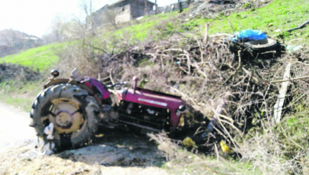 UŽASNA TRAGEDIJA KOD GORNJEG MILANOVCA Popravljao traktor, mašina se pokrenula i pregazila ga!