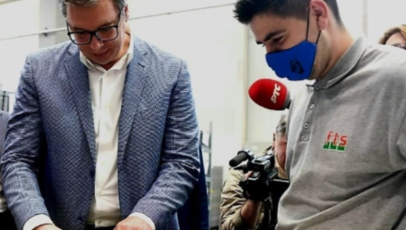 Aleksandar Vučić: Želim da se zahvalim Selmi i Samiru Rustemoviću...