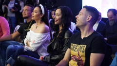 CECA U PRATNJI DEČKA DOŠLA DA PODRŽI SINA! Sve je spremno za spektakl, a ova posebna žena je Veljku najjači "vetar u leđa"! (FOTO)