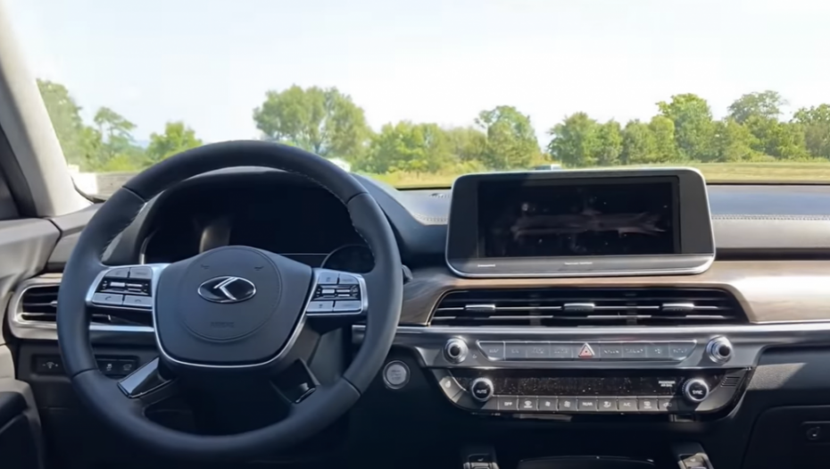 KAO IZ VEDRA NEBA Odjednom mi se pojavio na retrovizoru iznad glave dok sam vozila 100km/h