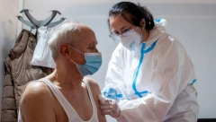 HRVATI PRELOMILI Obavezna vakcinu za tri sektora