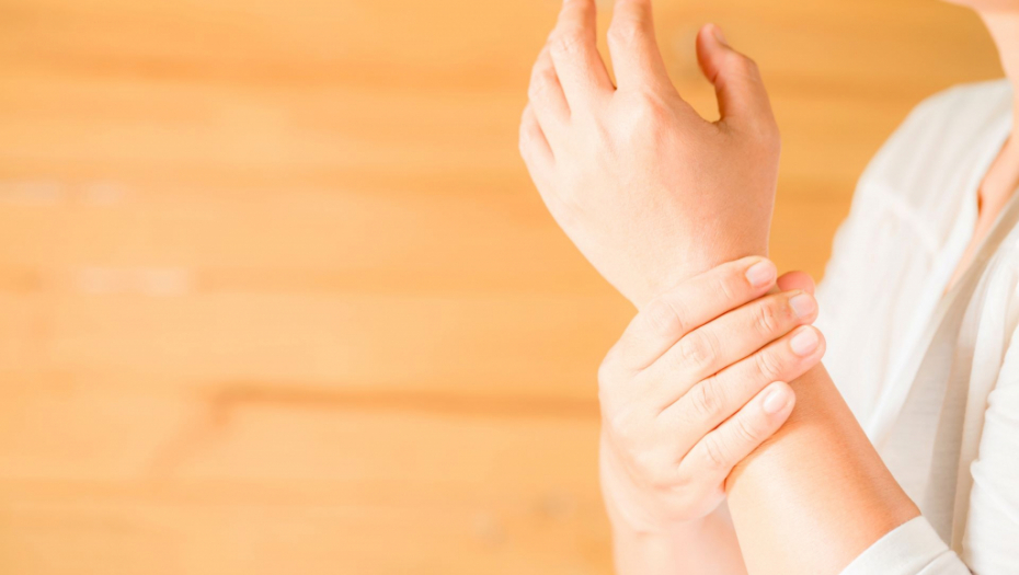Prirodan lek: Čaj od ove biljke preporučuje se ljudima koji boluju od reume, artritisa i osteoporoze