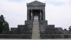 Da li je Avala masonska piramida? Čudni događaji na njoj bacaju nas u rebus