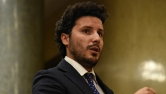 DRITAN ABAZOVIĆ OSTAJE SAM Najbliži saradnik dao ostavku, nije više mogao to da trpi