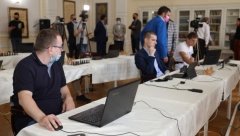 SRPSKI ŠAHISTI TRAŽE KARTU ZA SVETSKI KUP! Počele hibridne kvalifikacije za prestižno FIDE takmičenje! (FOTO)