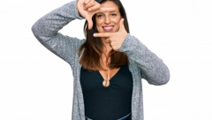 VIŠE NIJE U MODI DEKOLTE NA KAKAV STE NAVIKLI Razočarane su mlade žene, ali su one starije oduševljene