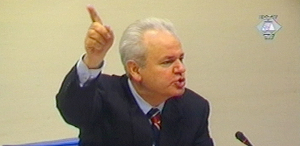 BIVŠI MINISTAR IZNEO ŠOKANTNE TVRDNJE Mira Marković i Zoran Đinđić se tajno viđali po stanovima na Vračaru, on je dolazio preko krovova, a onda...