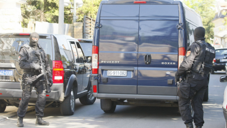 POLICIJSKA AKCIJA U NIŠU Građani začuli "stoj, diži ruke", a onda je krenula jurnjava