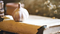 POČELI SU NEKRŠTENI DANI Prema starom verovanju noću bi trebali u džepu nositi jednu stvar