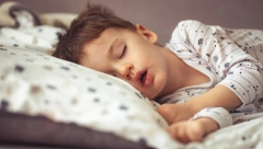 Nauka je dala odgovor treba li deca da spavaju u mraku