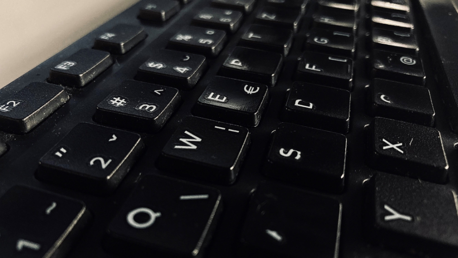 KO LUPA PO TASTATURI LUPIĆE GA PO NOVČANIKU Hrvatska usvaja sledeći ZAKON