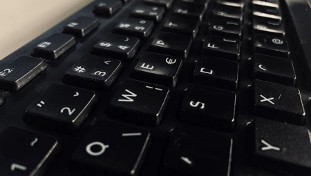 KO LUPA PO TASTATURI LUPIĆE GA PO NOVČANIKU Hrvatska usvaja sledeći ZAKON