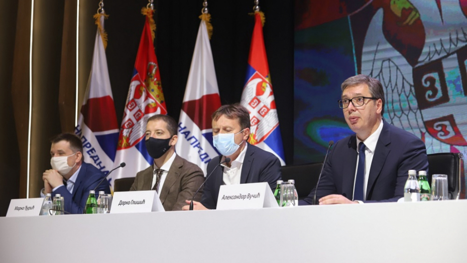 SEDNICA GLAVNOG ODBORA SNS Vučić: Neće u Srbiji odlučivati stranci i ambasadori, Srbija će da se pita! (VIDEO)