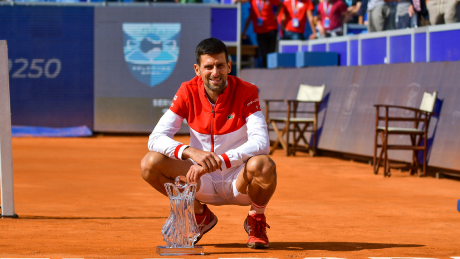 LAJKOVI SAMO PLJUŠTE Novak se oglasio na mrežama, cela Srbija je oduševljena njegovom moćnom porukom (FOTO)