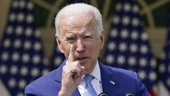 BAJDEN HOĆE DA GA SLUŠAJU, A NEKI SE PRAVE GLUVI Žuri mu se da proširi koaliciju protiv Rusije ali nailazi na otpor nekih zemalja