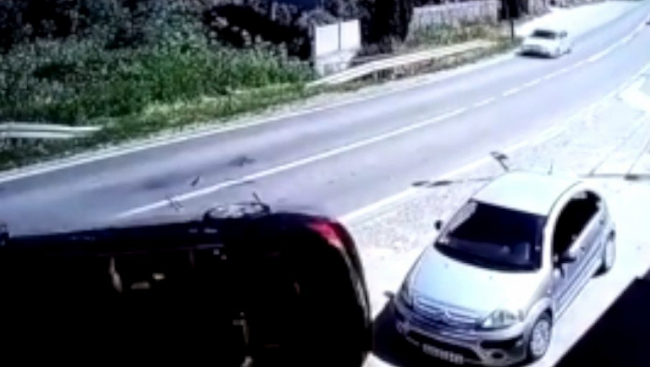 LANČANI UDES KOD ČAČKA: Pričinjena velika materijalna šteta