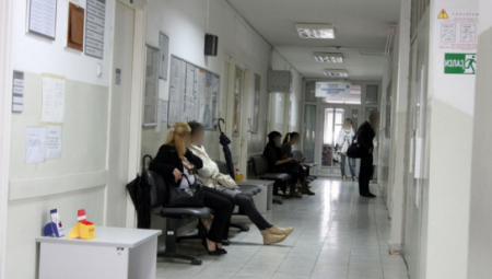 Četvorogodišnje bliznakinje obolele od morbila u Beogradu