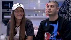 HAOS! Dalila i Dejan Dragojević u jeku skandala! Izbačeni iz kuće, sede na podu! (FOTO)
