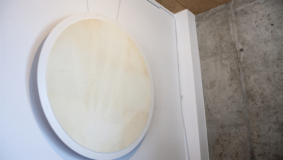 I NIŠTA IMA SVOJU CENU Prva nevidljiva skulptura je prodata po ceni od preko 14 hiljada evra, kupac dobija samo sertifikat!