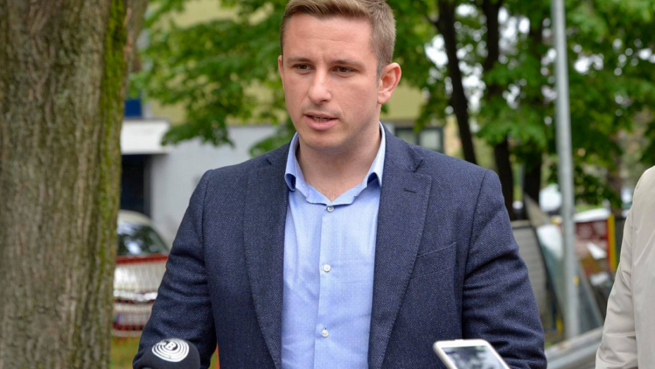 TERETI SE DA JE UZEO NOVAC ZA DIVLJU GRADNJU Bivši predsednik opštine Palilula stigao u Palatu pravde, evo šta ga čeka