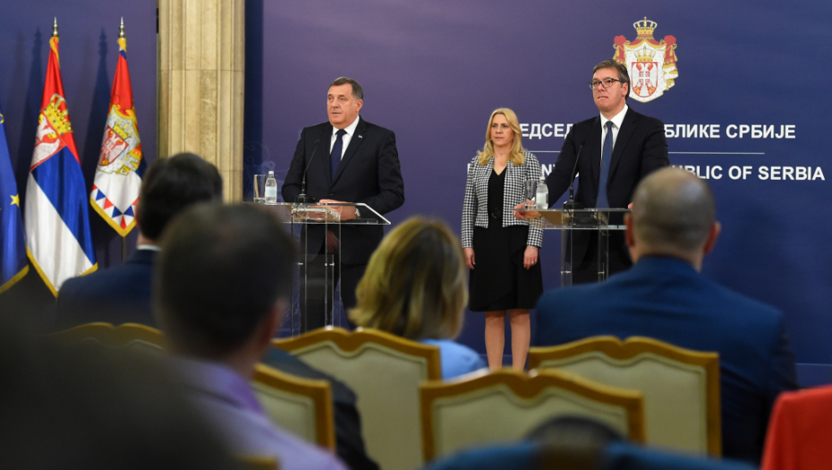 PREDSEDNIK VUČIĆ DOBIO PISMO Republika Srpska je ugrožena! Traži se HITAN prijem
