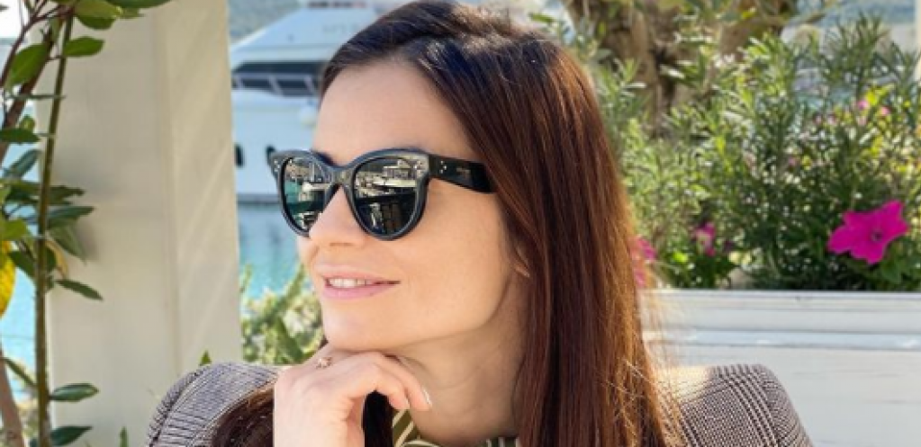 MARIJA KARAN RASTURILA BRAK OCU TROJE DECE Ostavio ženu i iznajmio stan da bi se viđao s glumicom!