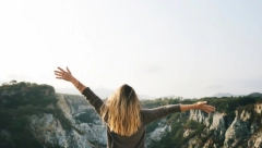 ASTROLOZI PREDVIĐAJU: Ulazimo u period sreće, uspeha, a i nenadanih novčanih dobitaka
