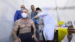 HVALA TI BEOGRADE! Oglasio se Đanluka Vaki nakon revakcinacije, žene oduševljene telom poznatog milionera, a on dobrodošlicom u srpskoj prestonici (FOTO)