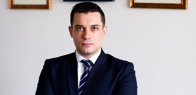 RELJA OGNJENOVIĆ Što je veći napredak Srbije to je njihovo agresivno i nevaspitano ponašanje jače