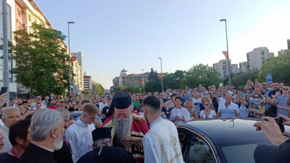 PRENOS USTOLIČENJA MITROPOLITA RTCG tako odlučila zbog pandemije, mira i stabilnosti