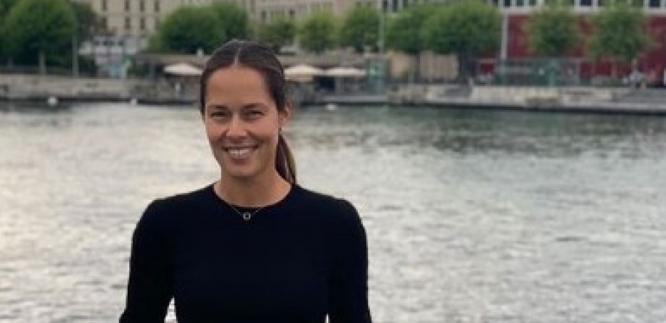 BOGATA, A SKROMNA! Ana Ivanović savršeno izgleda u kombinaciji za "svaki dan": Žene su oduševljene