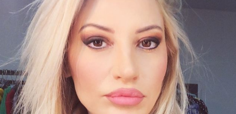 GLUMICA SE RAZVELA PO DRUGI PUT Jelena u intimnoj ispovesti priznala: Najteže mi je bilo da objasnim deci!
