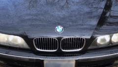 VOZAČI SE GODINAMA PITAJU Da li je bolje imati žuta ili bela svetla na putu