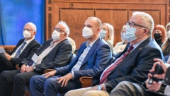 Ministar Lončar na sastanku sa predsednikom SANU