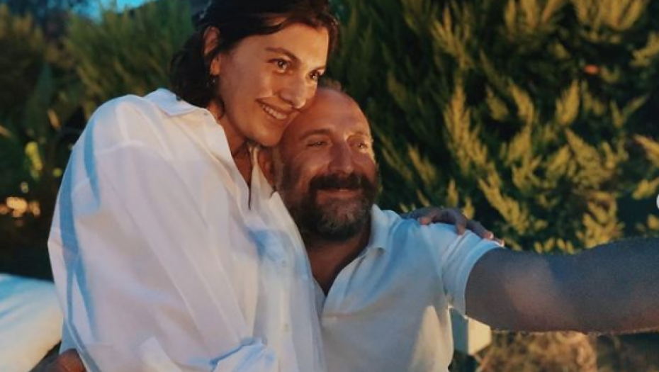 "VELIČANSTVENI" USKORO PONOVO POSTAJE TATA Sulejman i Šeherezada broje sitno do porođaja, turska glumica neprepoznatljiva! (FOTO)