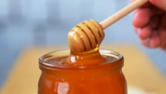 NAJBOLJA NEGA MASNE KOŽE: Kućna maska za lice od meda i belog luka! (RECEPT)