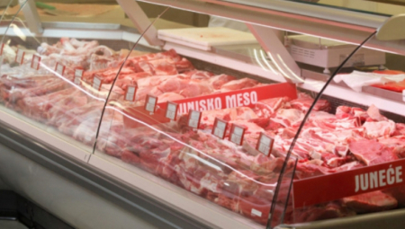 MESO PAPRENO SKUPO, KAO LOSOS DA KUPUJETE: Svinjetina na vrhu liste, a cena piletine skoro je neobjašnjiva