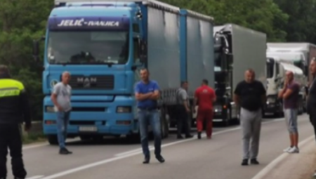 Jedan od četvoro povređenih kod Čačka preminuo u bolnici!