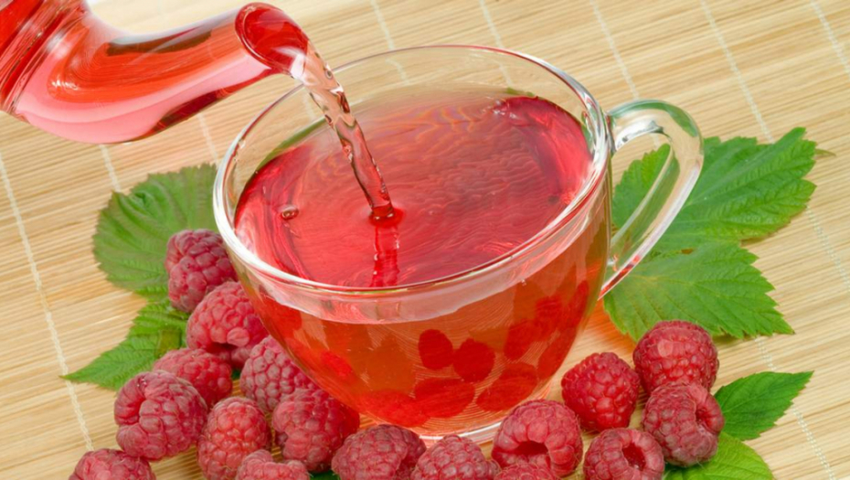 EVO KOJA LEKOVITA SVOJSTVA IMA OVA VOĆKA! Čaj od lista maline za lakši porođaj i plodnost
