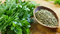 BILJKA SA 101 NAMENOM Nutricionista otkriva sve prednosti peršuna