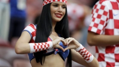 PROCURILA SKANDALOZNA FOTKA NAJVRELIJE NAVIJAČICE U zemlju će propasti zbog golotinje, bezobrazne poze izazvale haos! (FOTO)