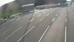 KOLONA TERETNJAKA NA GRANIČNIM PRELAZIMA Na Horgošu kamioni čekaju 5 sati, na Kelebiji i Batrovcima oko 3 sata