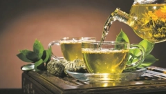 REŠITE SE REUME, UMORA, MALOKRVNOSTI I BOLOVA U BUBREGU Ovaj napitak koristile su naše bake, jedna šoljica je dovoljna da obnovi organizam