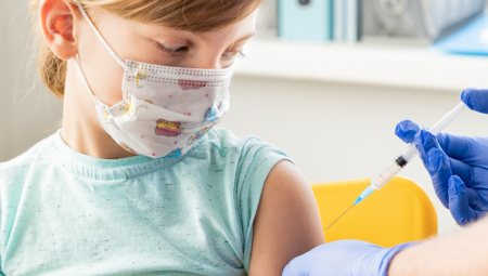 SAVET ZA RODITELJE o početku imunizacije u mlađoj populaciji: Evo šta kažu naši lekari o vakcinaciji dece