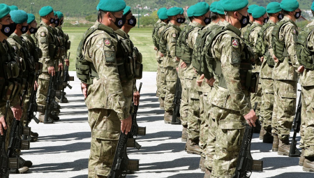 "AMERIKANCI SE NEĆE BORITI U UKRAJINI" Bajden šalje sedam hiljada vojnika u Evropu