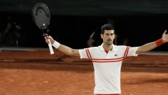 FENOMENALNO! Novak Đoković savladao "kralja šljake" na njegovom omiljenom terenu, sada je na redu Cicipas!