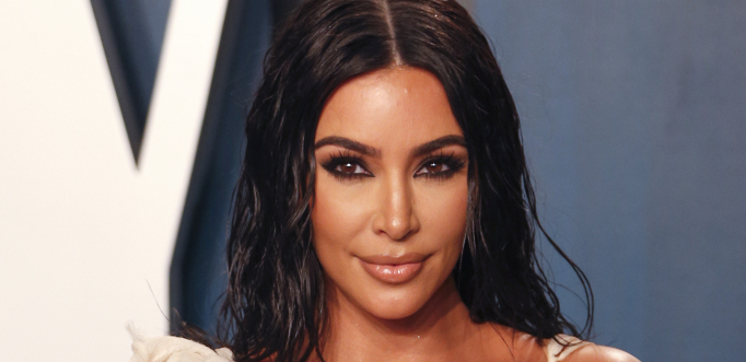 KIM PONOVO POKAZALA SVOJU MOĆ Nakon što je nosila Merlinkinu legendarnu haljinu, oduševila javnost još jednom (FOTO)