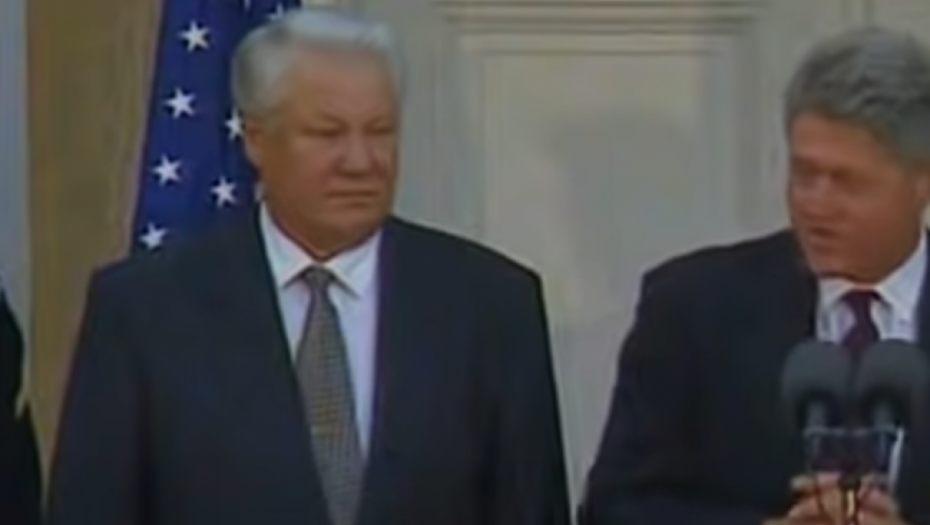 POLITIČAR OTKRIO TAJNU Evo ko je zaista vladao Rusijom za vreme Borisa Jeljcina!